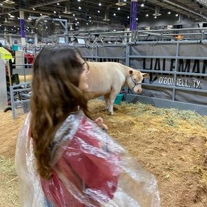 Meet your Posher, Cecilia